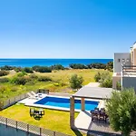 Blue Wave Tria ヴィラ ゲンナジー