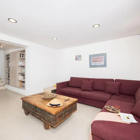 Blue Wave Tria 빌라 겐나디